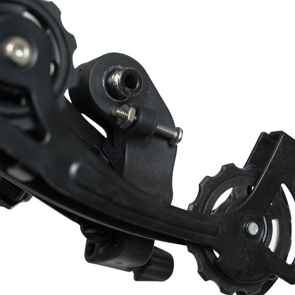 Skilful derailleur deals